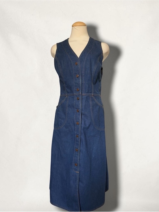 Levi's Dresses & Skirts - Vintage Levi’s Button-Front Dark Denim Midi Dress
